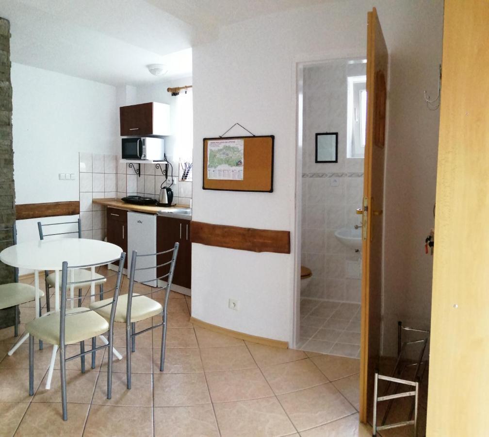 Vanessa Apartments Bešeňová Extérieur photo